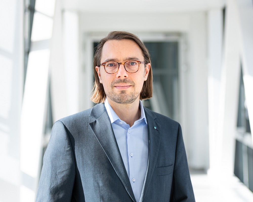 Portrait vom Leiter des Zentrums für Leichtbautechnologien (ZLB) Marco Schneider
